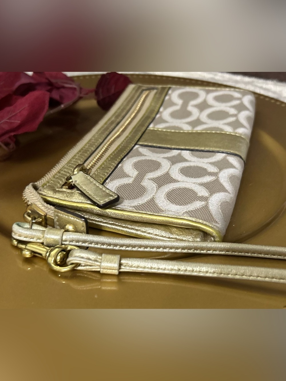 COACH Julia Op Art Signature Zippy Wallet Wristlet.- - Picture 3 of 13